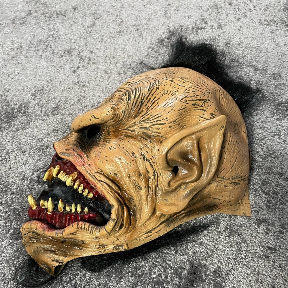 2009 Seasonal Visions Halloween Full Head Latex Monster Vampire Mask w Hair